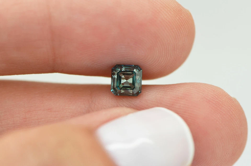 Fancy Blue Diamond Loose Asscher Shape 1.10 Carat VS1 Natural Enhanced Polished - Image 4 of 4