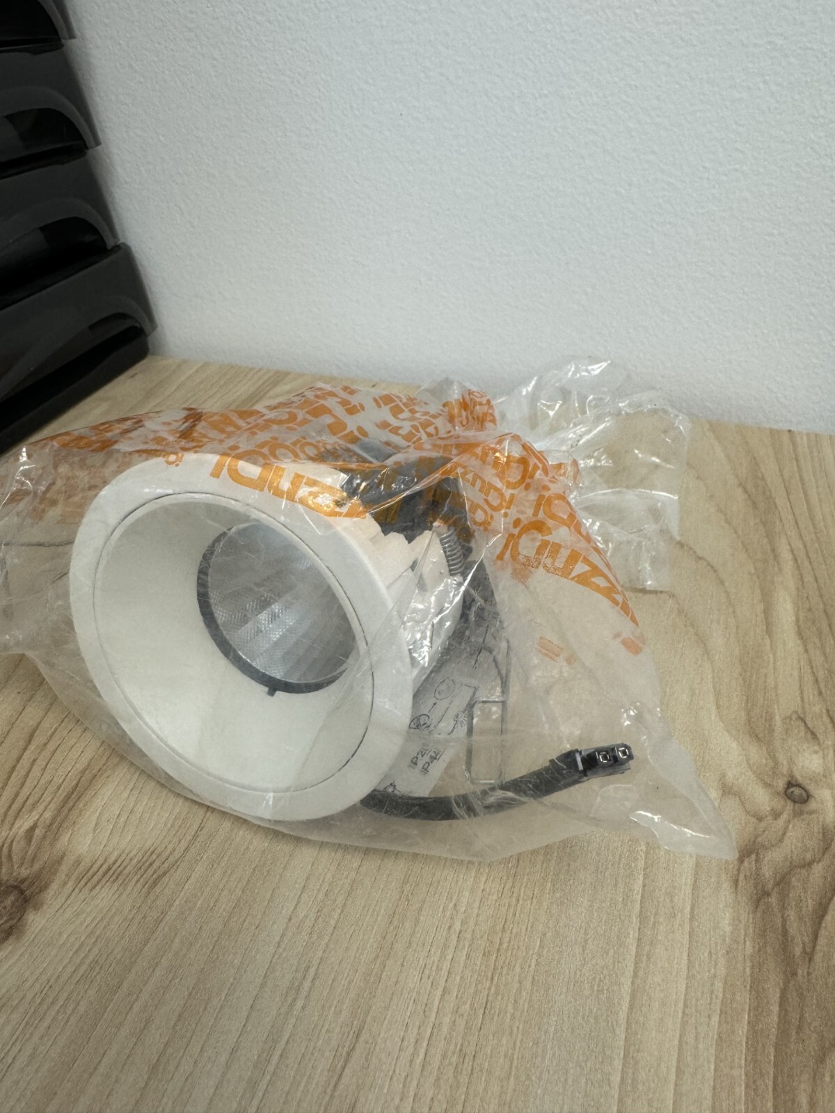 IGUZZINI P351 Laser Plafonnier encastrable rond fixe LED blanc direct pour plafond