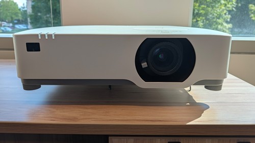 NEC Laser Projector 6000 lumens WUXGA NP-P605UL *Tested And Working*