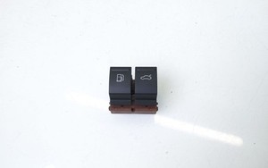 Volkswagen PASSAT CC Schalter Tankdeckel Tankklappe Tankentriegelung BOS18940