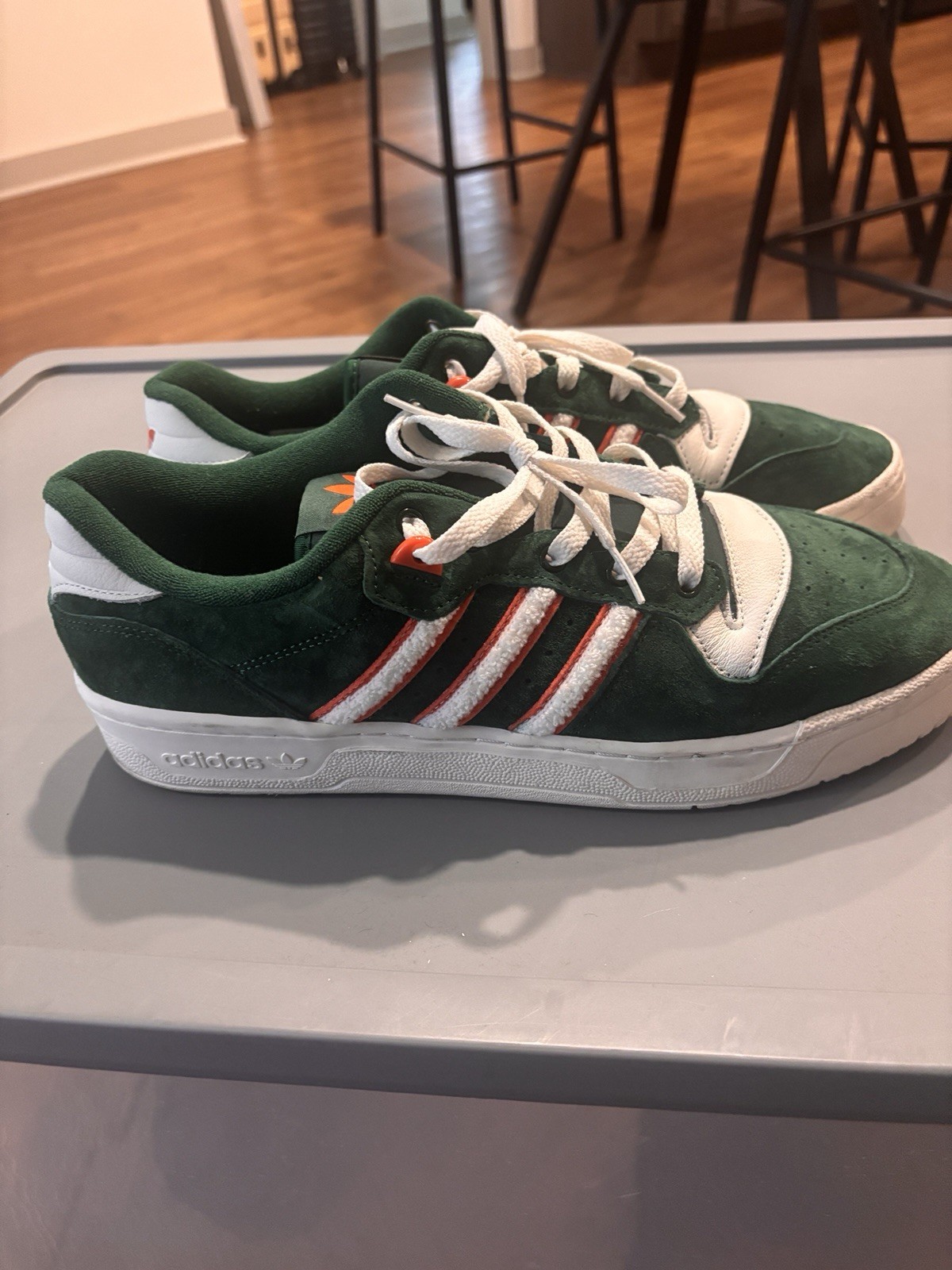 SAOLA Sneakers Adidas in camoscio verde con righe bianche taglia 12 5 uomo