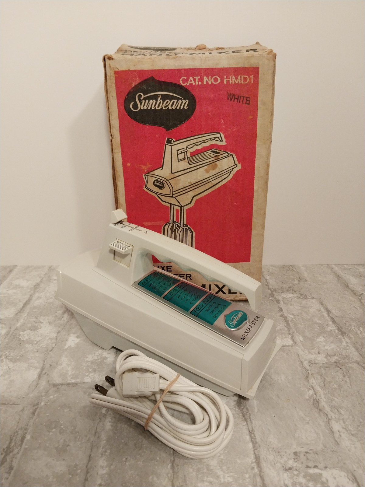 Sunbeam Mixmaster Hand Mixer Only HMD-1 + Atomic White & Blue Vintage MCM 