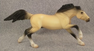 Breyer Stablemate G3 Galloping Mustang Buckskin Retired