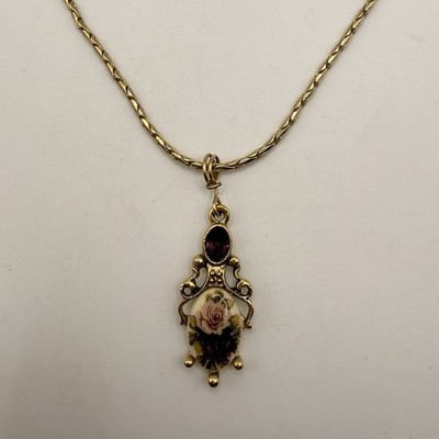 Vintage 1928 Gold Tone Rose Pendant Necklace Amethyst Purple Rhinestone