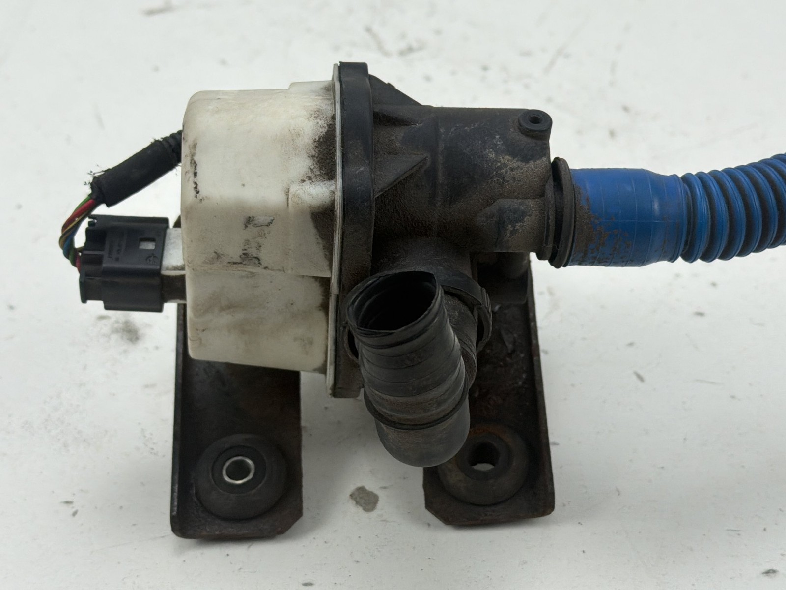 Maserati Ghibli 2014-2020 Leak detection pump P/N 6700032870
