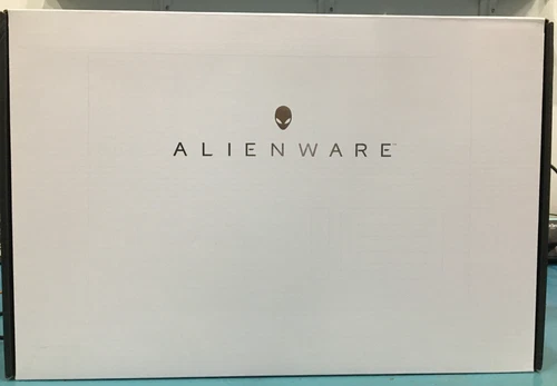 New Alienware M18 Model P51E Reg Type P51E002, Service Tag: 7D0HPX3 AMD Laptop