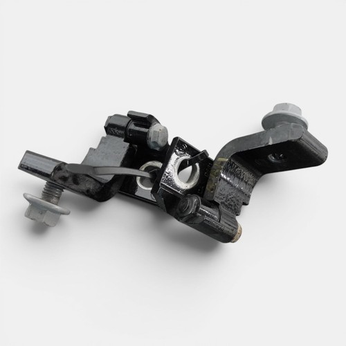 Maserati Grecale 2023-2025 Rear Right Upper Hinge brackets Pair Photo - $66