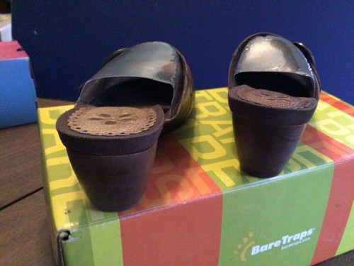 NUEVO CON ETIQUETAS TRAMPAS DESNUDAS Gema Cuero Marrón Sin Cordones MULE Tacón de Cuña Talla 6M - Imagen 5 de 6