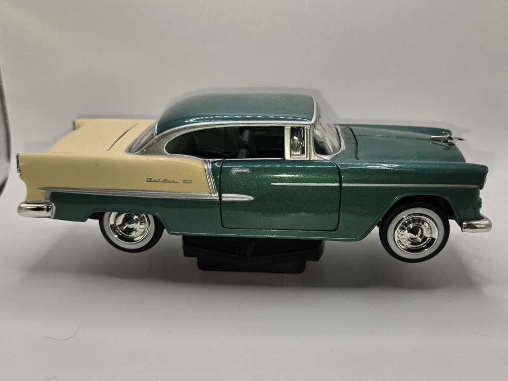 1955 Chevrolet Bel Air 1/24 Die Cast