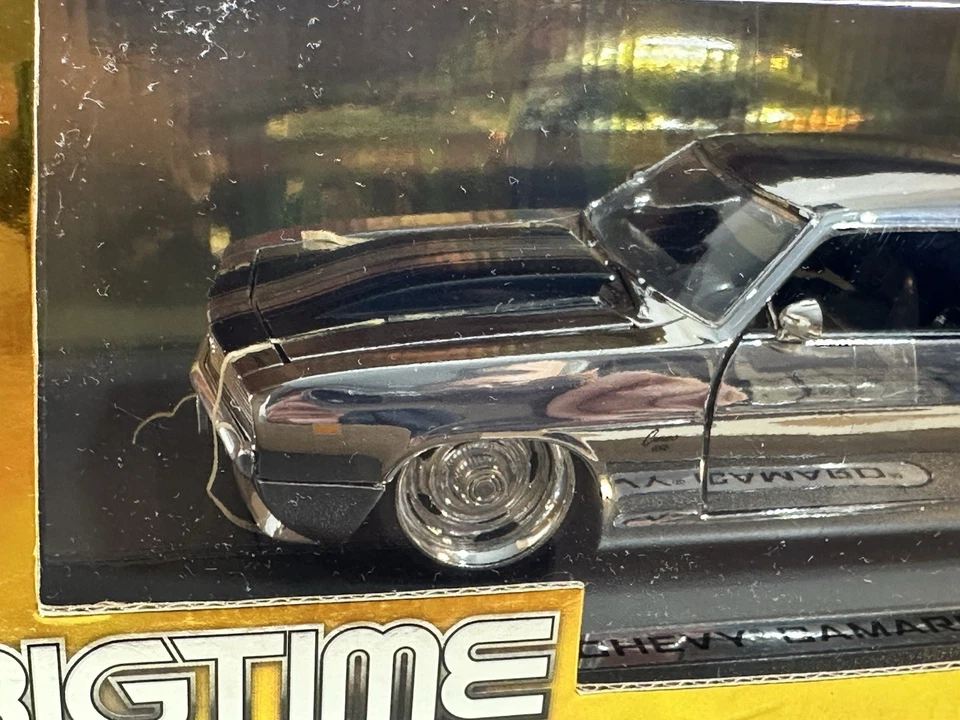 JADA 1967 SHELBY GT500 1:24 CHROME LIMITED 4359 / 7500 IN HARD ACRYLIC BOX #67 - Image 4 of 4