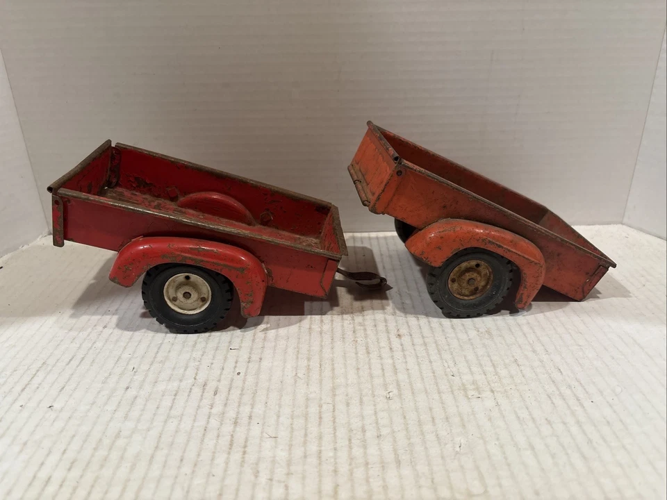 Vintage Tru-Scale International Utility Trailer Toy Red Pressed Steel Lot Of 2 - Image 2 of 4