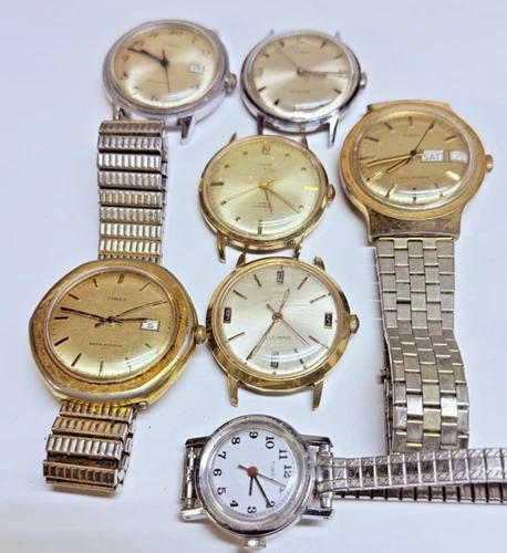 LOT OF 7 VINTAGE TIMEX WRIST WATCHES  DAY/DATE, AUTOMATIC, TIMEX 21 - SOLD AS IS