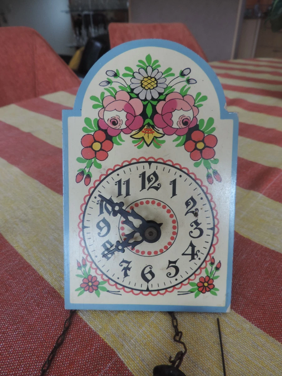 Pendulette Forêt Noire Miniature – Maison Suisse – Horloge Trenkle TU 32 S – Neuve