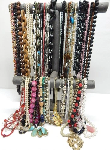 VINTAGE TO NOW COSTUME/ CRAFT JEWELRY NECKLACE LOT,  MIXED MATERIALS