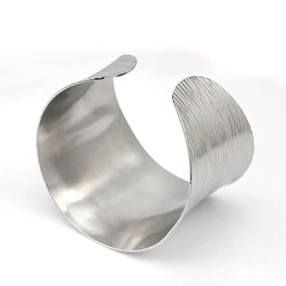 breiter gemusterter Armreif-offener Armreif-glänzend, Zeitlos, minimalistisch-Ch - Bild 2 von 4