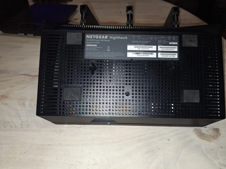Netgear Nighthawk AC2600 Smart WiFi Router (R7450) - Image 4 of 4