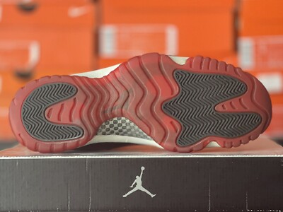 NIKE AIR JORDAN 11 XI BRED RETRO 2001 BLACK MEN'S SZ 10.5 VARSITY