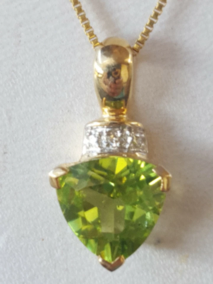 Peridot Labcreated Trillion Cut & Diamond Pendant 10kt Solid Yellow Gold - Image 3 of 4