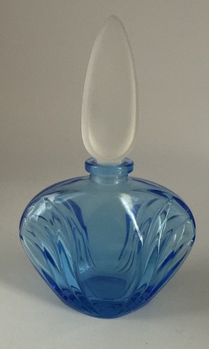 Vtg Avon Blue Glass Perfume Bottle With Frosted Crystal Stopper Empty - Picture 2 of 6