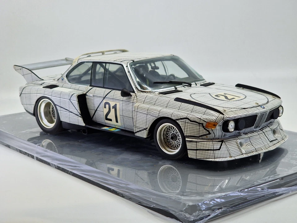 MINICHAMPS BMW 3.0 CSL TURBO de FRANK STELLA - BMW ART CAR - CAJA ORIGINAL - 1:18 Foto 2 de 4