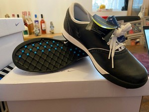 ladies golf shoes size 4