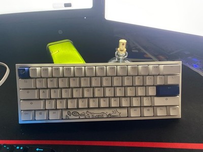 Ducky One 2 Mini, white, 60% keyboard missing wire but works with any type c