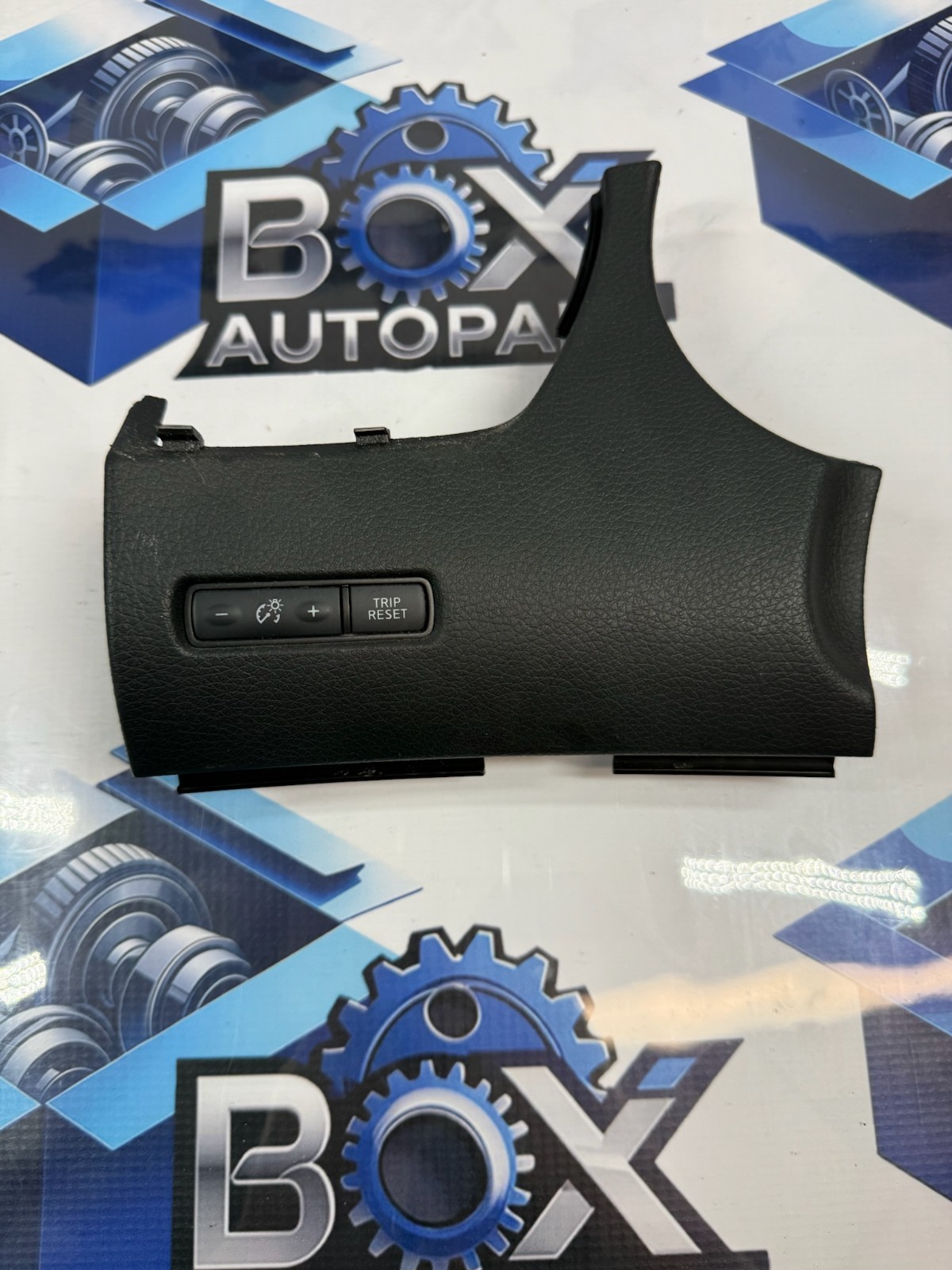 2014-2020 NISSAN ROGUE DASH LEFT SIDE UPPER TRIM COVER OEM + Switch 684104BA0A