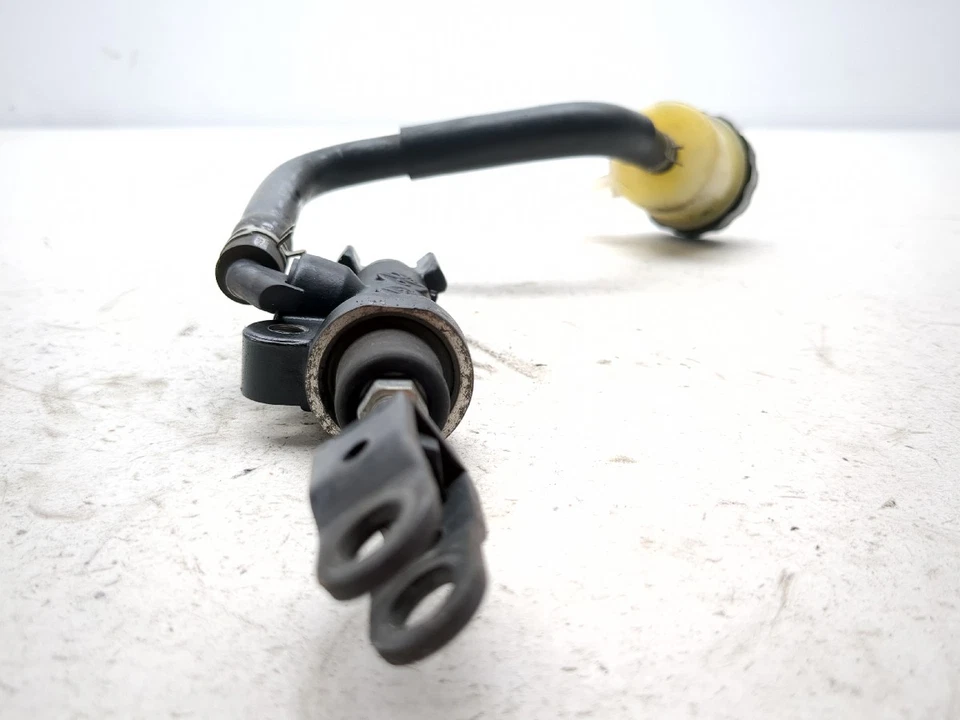 Cilindro maestro de freno trasero Yamaha FZ6R 09-14 Foto 4 de 4