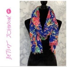   NWT Amazing Betsey Johnson Women's Hiatus Infinity Floral Scarf Made in India