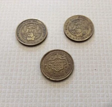 1 Lot Of 3 Vintage (2) SHOWBIZ & (1) CHUCK E CHEESE PIZZA TOKENS