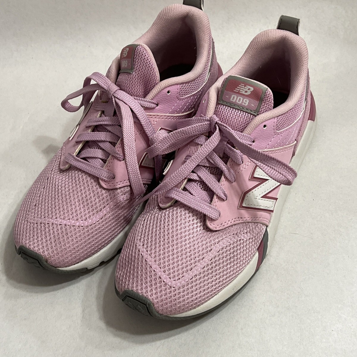 New Balance 009 Womens 9 Pink White Shoes Sneakers Slip