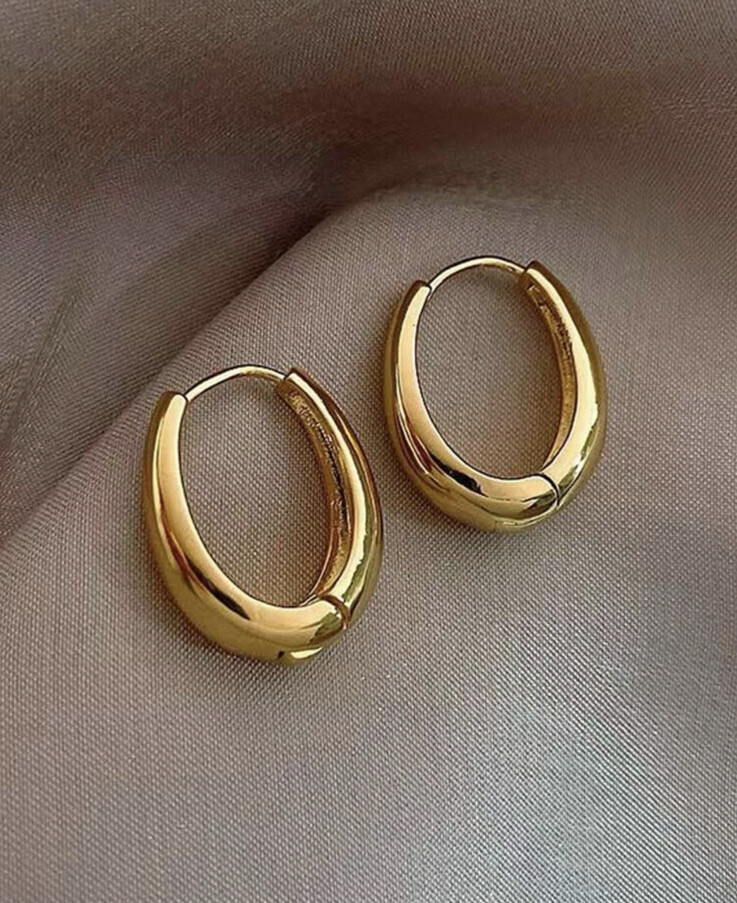 Sleek Minimalist Hoop Earrings for Everyday Elegance-image