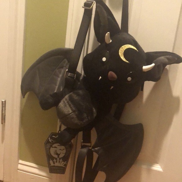 Killstar Vampir Backpack bat purse nwt knapsack BRAND NEW Killstar Vampir Backpack Vampire Bat Kreeptures Gothic Plush  main image 3