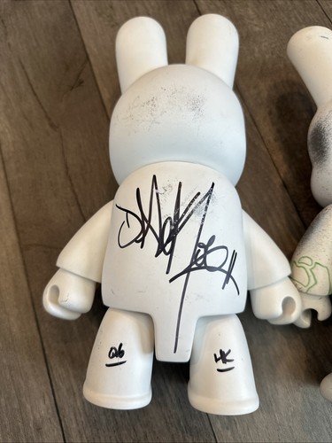 Qee Bunny’s Custom By Famous Artists Nasty & Unknown 1 Of 1 - Vinyl Figures Sign - Bild 3 von 9