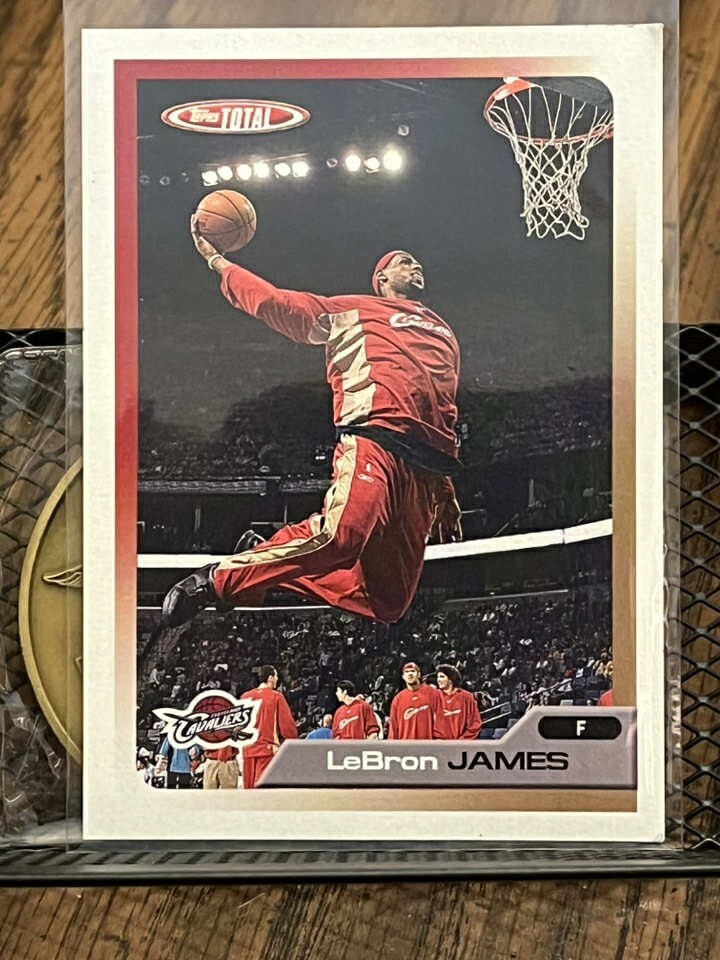 LEBRON JAMES 2005-06 TOPPS TOTAL #45 CLEVELAND CAVS HEAT LAKERS BASKETBALL CARD!