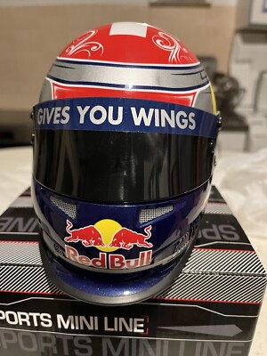 Sébastien Buemi Helmet 1:2 Toro Rosso Fórmula 1 . Toro Rosso Red Bull