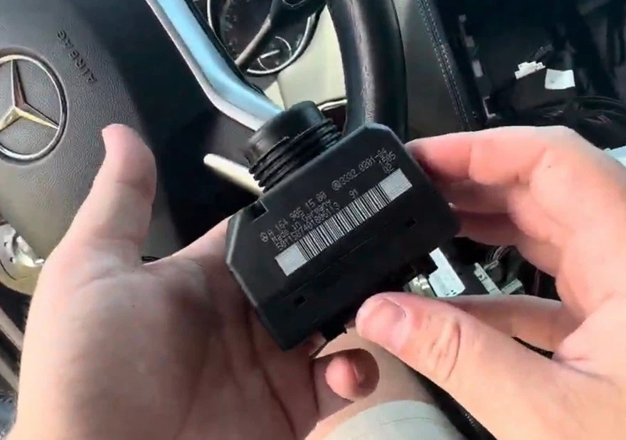 Mercedes-Benz (1) Key + Key Programming | Add Key or All Keys Lost 1997-2014 - Image 4 of 4