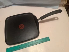 NEW T-FAL ULTIMATE Hard Anodized TITANIUM NON STICK THERMO SPOT 10.25" GRIDDLE