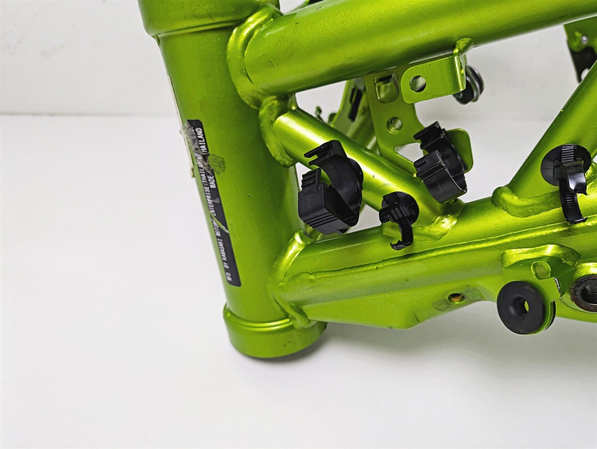 2021 Kawasaki Z900 ZR900 Straight Main Frame Chassis 32160