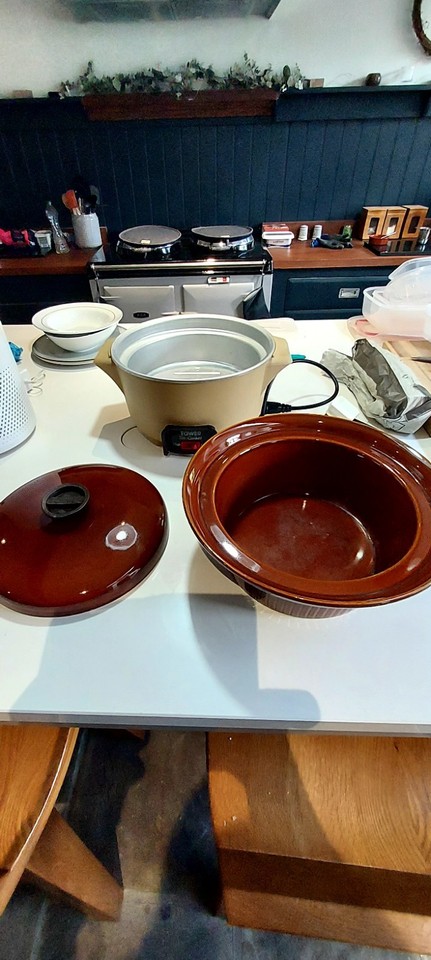 Tower Vintage Electric Casserole Slow Cooker Model No. 3834-C 2.5 ...