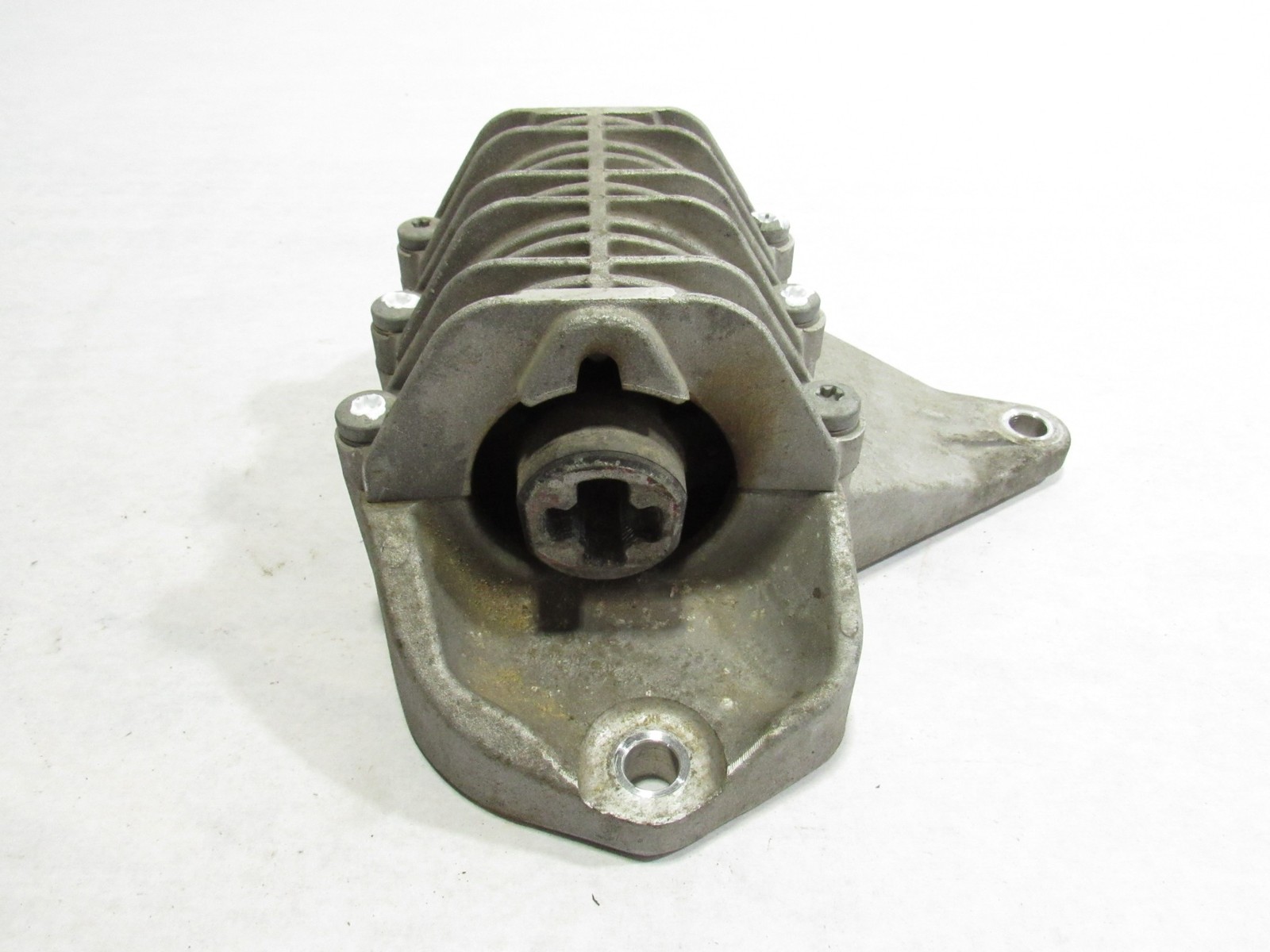 15-19 Ferrari 488 Spider 2017 Transmission Gearbox Support Mount Bracket ;@2
