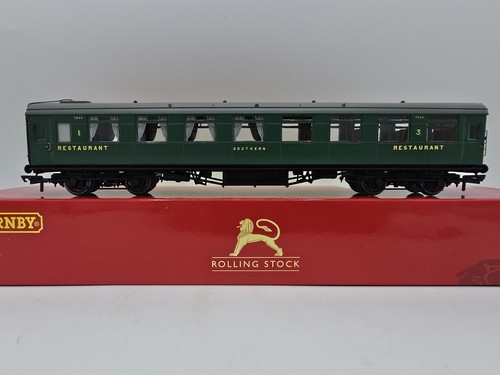#7019 Hornby R40221 Maunsell Third Class Dining Saloon`7844`SR malachite green. | Condition: Used