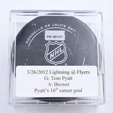 NHL Gol Marcado Puck Tom Pyatt Tampa Bay Lightning 26 de marzo de 2012 vs PHI Flyers