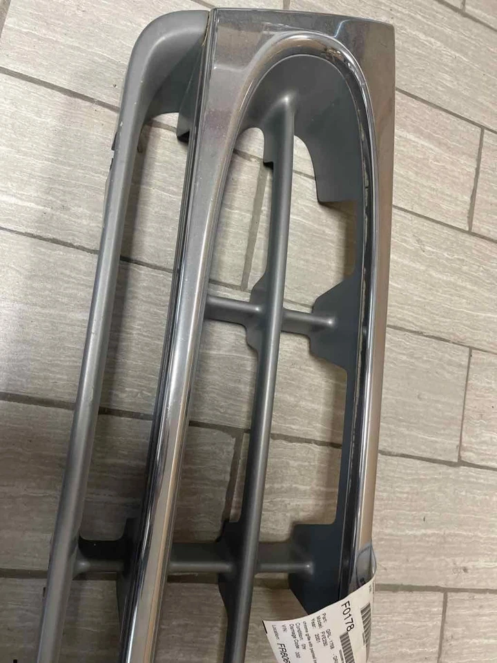 Grille FORD VAN E250 97 98 99 00 01 02 03 04 05 06 07 OEM - Imagem 2 de 4