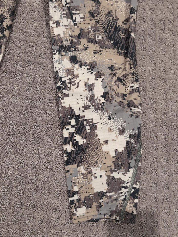 Sitka Heavyweight Bottom XL EV2 Synthetic fast drying insulation! - Image 3 of 4