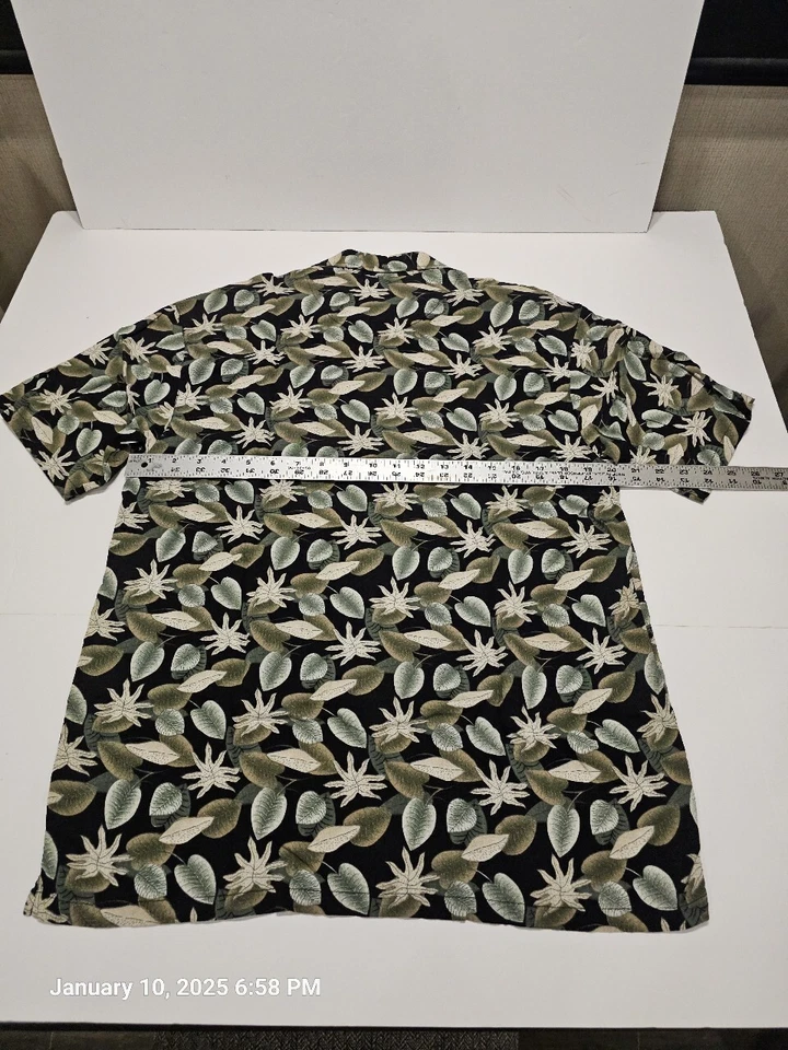 Camisa Hawaiana Sun Informals Rayón Talla M Diseño Hoja Manga Corta con Bolsillo. Foto 4 de 4