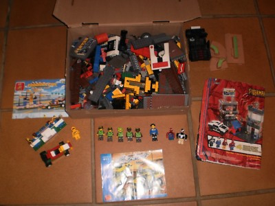 Konvolut 2 kg Marvel Spiderman Mega Bloks und 360 und 111 Stück Modelle mit Anleitung