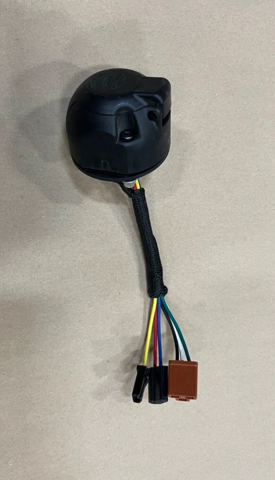 AM117401: новый взлетный соединитель прицепа John Deere Gator (черный) - Изображение 2 из 3