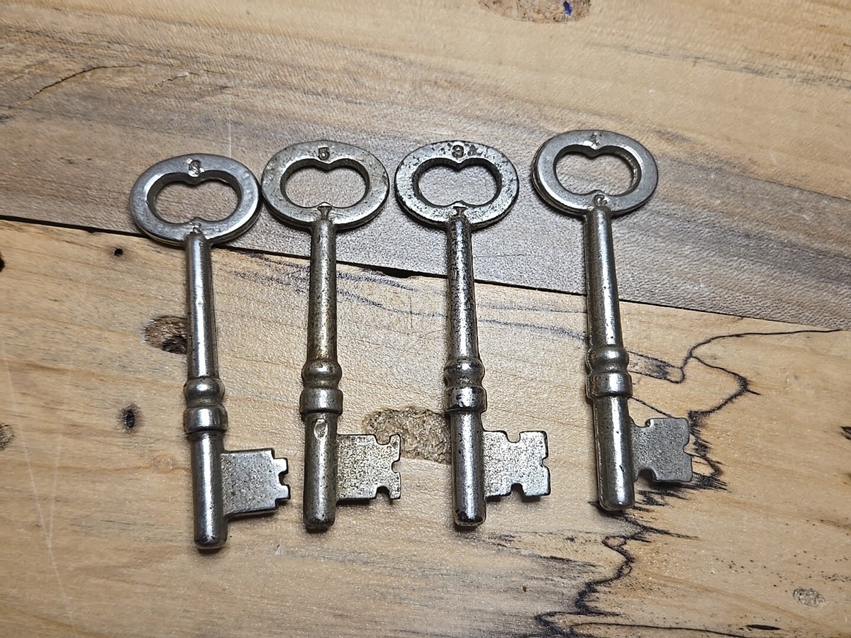 4 ) Vintage Skeleton Keys Silver Color Number Engraved I797 | eBay