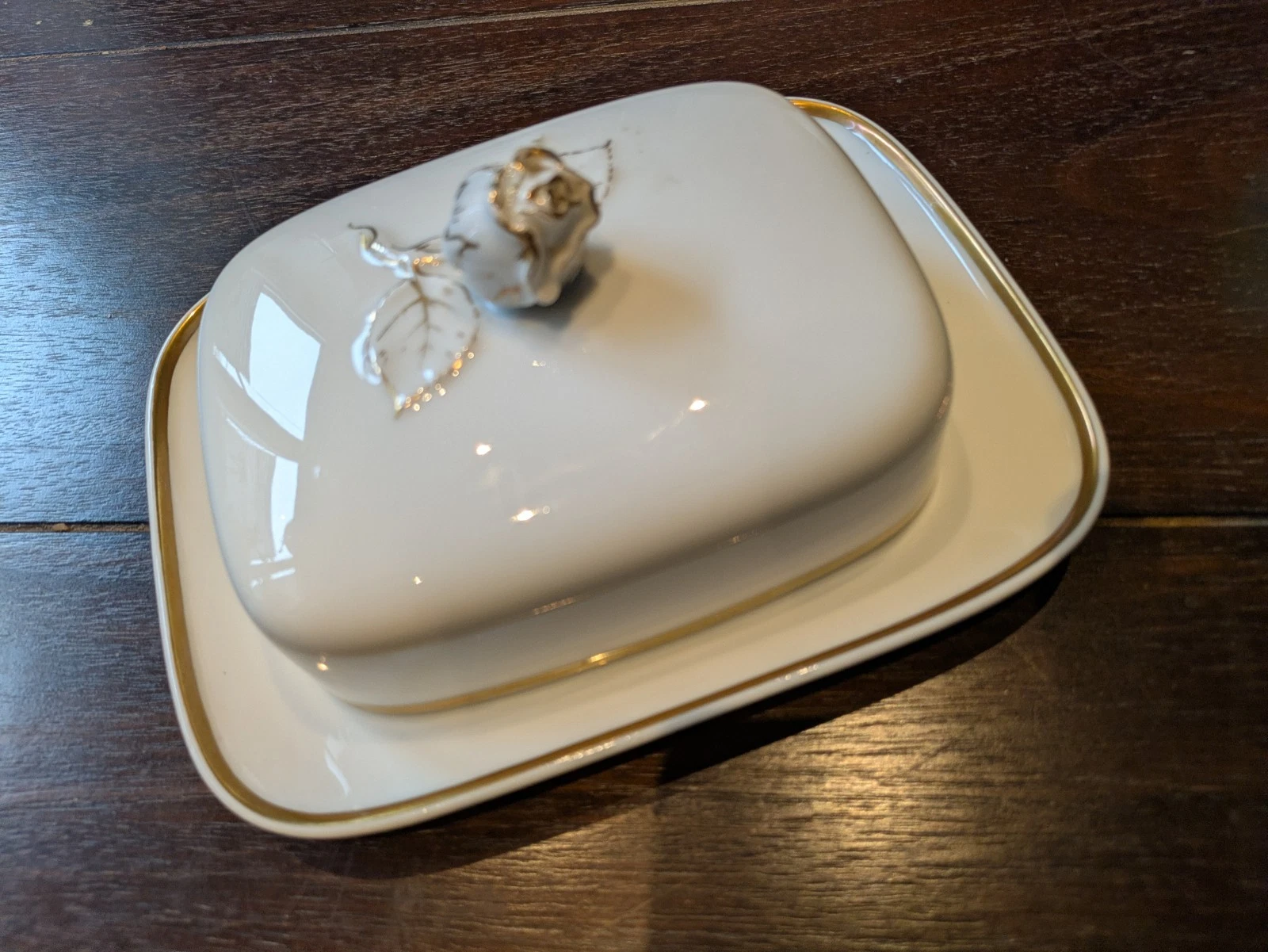 Fürstenberg Beautiful Butter Dish In Ivory With Gold And Rose Knob
Opens in a new window or tab